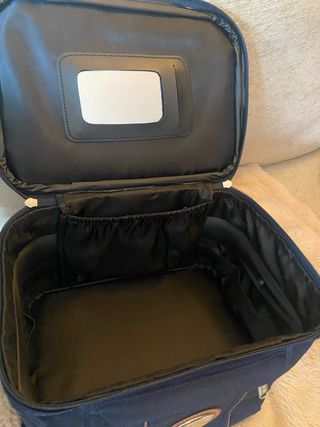 Neceser de viaje azul y marrón