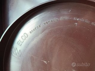 2 Sillas vintage de plástico marrones