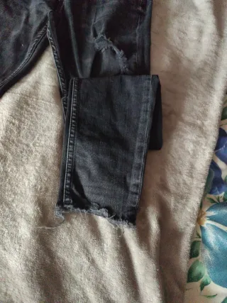 Pantalones vaqueros hombre rotos