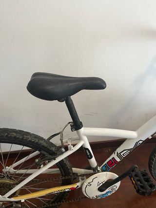 Bicicleta BTWIN 24 Blanca Niños