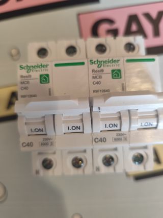 Interruptor Automático Schneider Electric C40