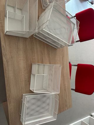 Organizador de escritorio de metal blanco