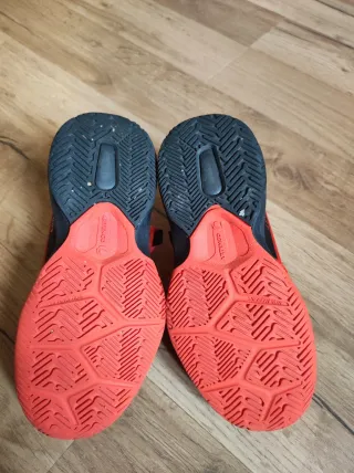 Deportivas rojas talla 29