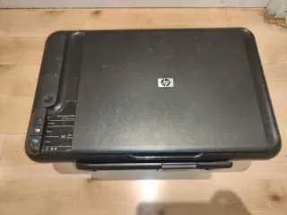 Stampante HP Deskjet F2480 con scanner