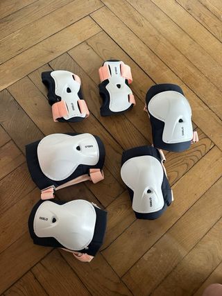 Juego de patines y protecciones