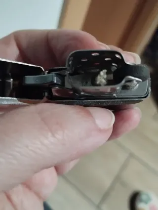 Mechero de gasolina con águila