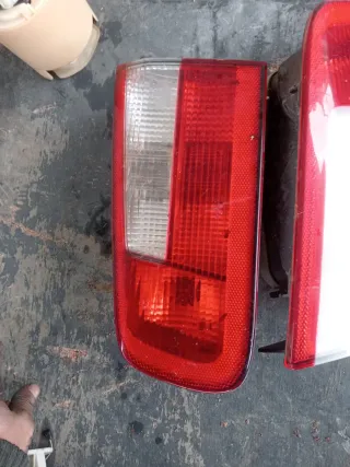 Pilotos Maletero Renault Laguna