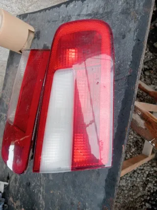 Pilotos Maletero Renault Laguna