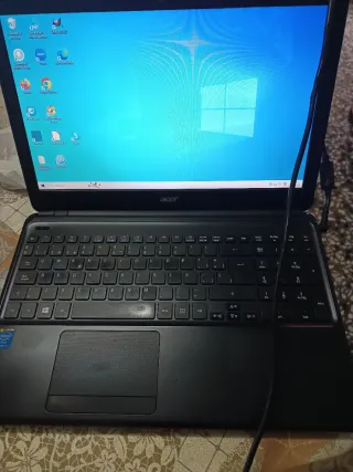 Acer Aspire E1 V5WE2 Portátil