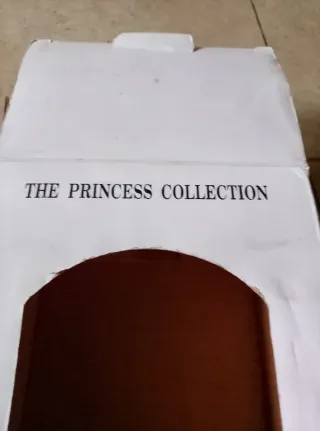 Bambola in porcellana