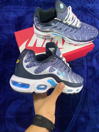 Nike TN Azul y Blanco