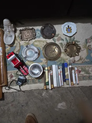 Lote para fumadores: puros, ceniceros, etc.