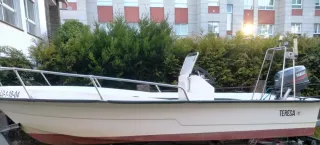 Planeadora con motor Yamaha