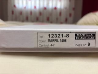 Mantilla Fallera 3 Picos Encaje Beig