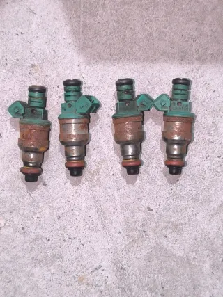 Inyectores Clio 16v R19