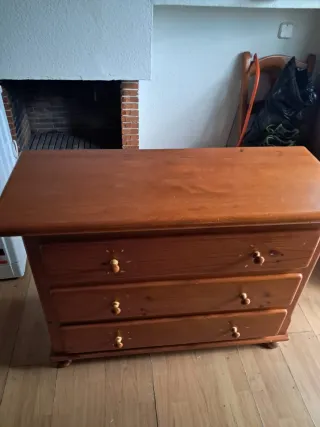 Cómoda de madera de 3 cajones