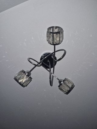 Lámpara de techo plateada con cristales