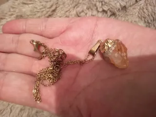 Colgante con piedra natural citrino