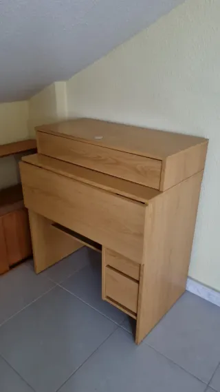 Escritorio plegable de madera