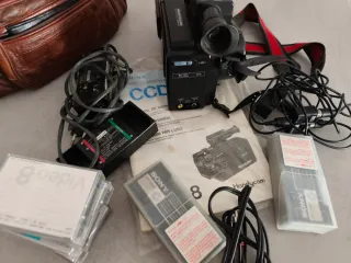 SONY Handycam Video8 CCD-V30 ビデオカメラセット Sony Handycam Video 8 CCD-V30 de Segunda mano por 100 EUR en