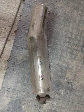 Silencioso ROAR coche