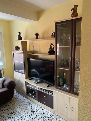 Mueble de salón completo + 3 Mesas + Sillas