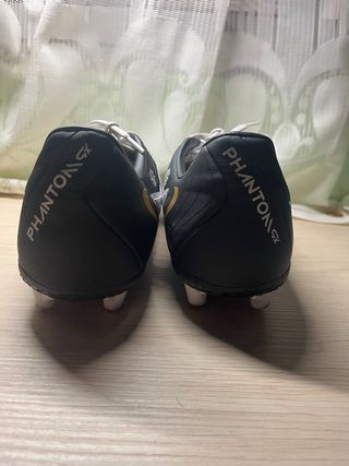 Botas Fútbol Nike Phantom GX T44 precio negociable