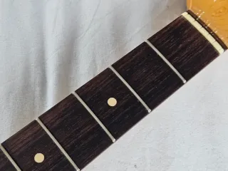 Manico Bezier per chitarre Stratocaster