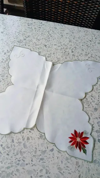 Pano decorativo flor vermelha