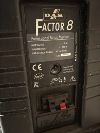 Altavoces DAS Factor 8