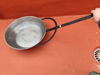 Sartenes y paellera de cocina