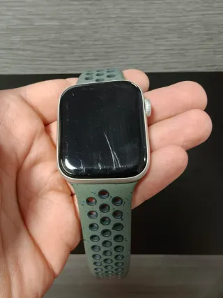 Apple Watch SE (2022) 44mm GPS + Celular