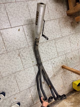 Tubo de escape LASER para moto