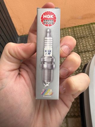 Bujías NGK Laser Iridium Premium para FORD