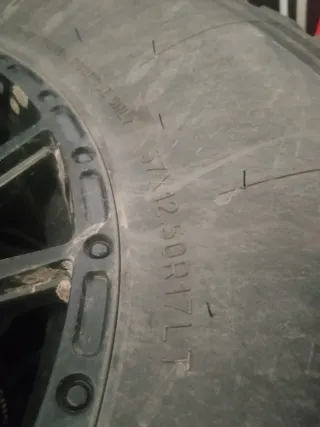 4 Neumáticos BFGoodrich 37x12.5R17