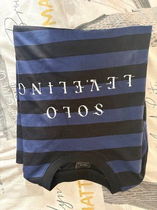 Camiseta Solo rayas azul y negro