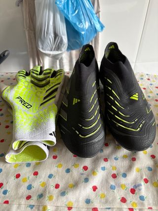 Adidas Predator Elite Botas y Guantes