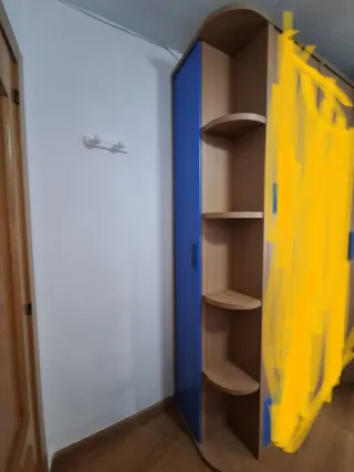 Habitación juvenil con cajones