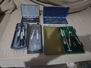 Lote de 5 compases de dibujo