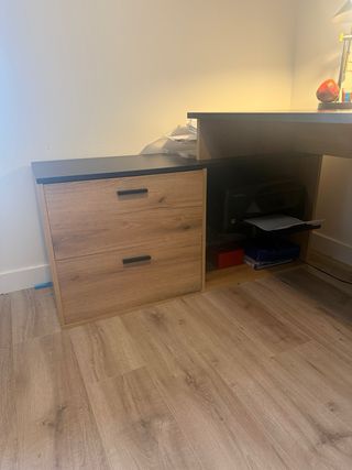 Escritorio moderno madera y negro