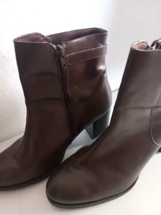 Botines de tacón marrones