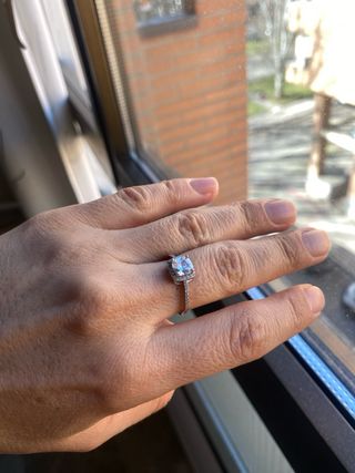 Anillo Pandora de plata con circonitas