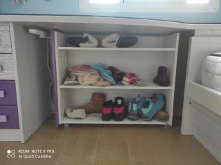 Litera tren con armario, escritorio y estantería