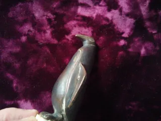 Figura pingüino antigua