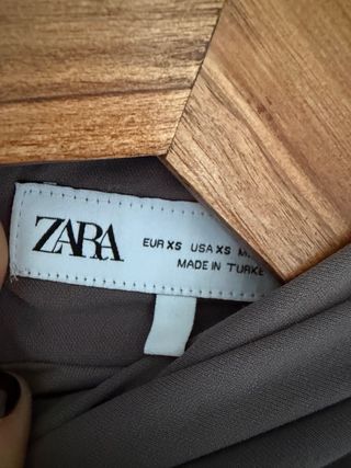 Vestido gris fruncido largo