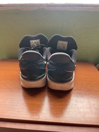 Zapatillas Nike Star Running Negras y Blancas