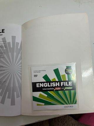 English File 3rd Edition Intermediate. Student'...