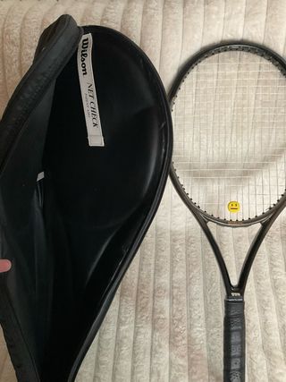 Lote Raqueta Tenis Wilson con Funda y otras. Nueva