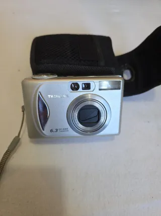 Cámara Digital TRAVELER Plata