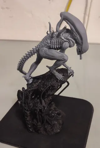 Figura de Xenomorfo en Resina